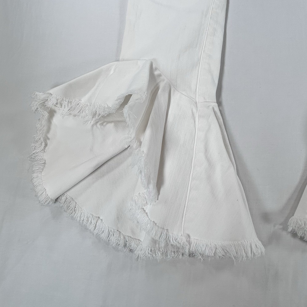 COH Citizens of Humanity Drew Flounce Flared Cropped White Jeans 25 High Rise - Picture 5 of 12